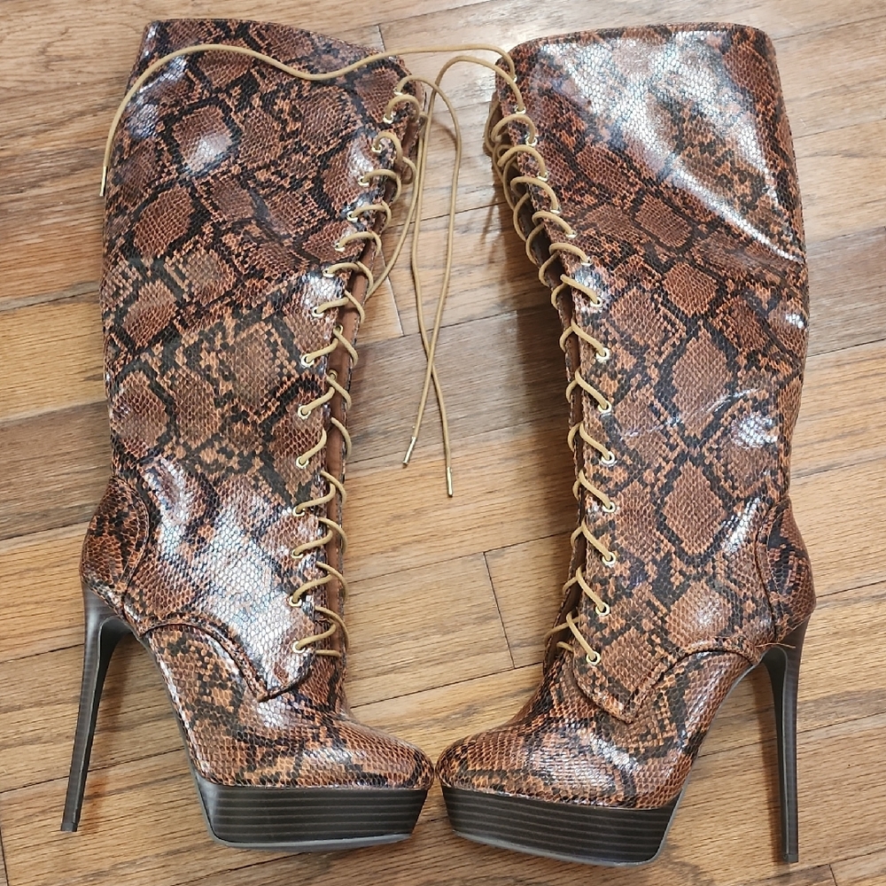 Snakeskin Lace-Up Platform Boots